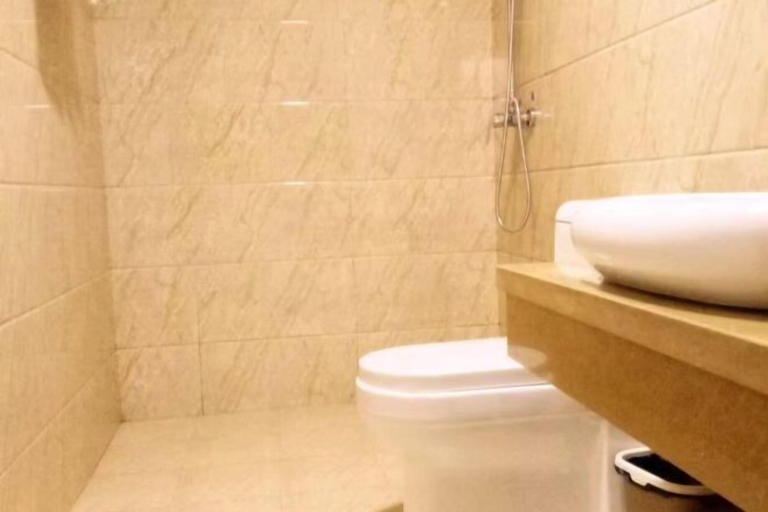 Bathroom 3, Holiday Yizhan Express Motel, Mudanjiang