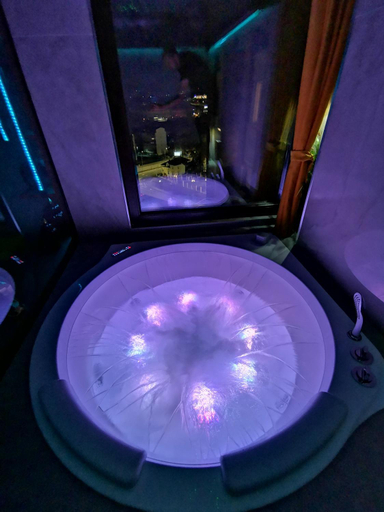Hot tub