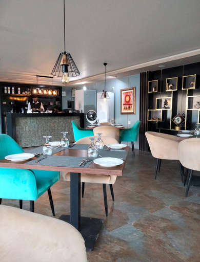 Food & Drinks 3, PINETOP RESORT, Hazara