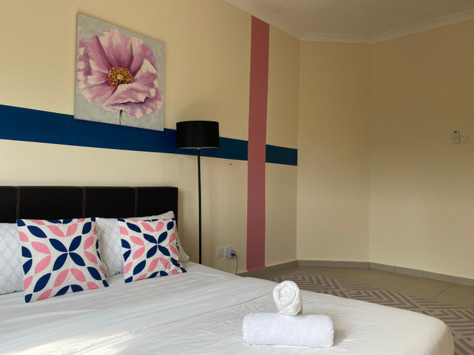 Bedroom 2, Desaru Beach Family Suite VIP 5GWifi NetFlix D0308, Kota Tinggi