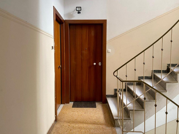 Others 4, A modern flat in the centre, Attica