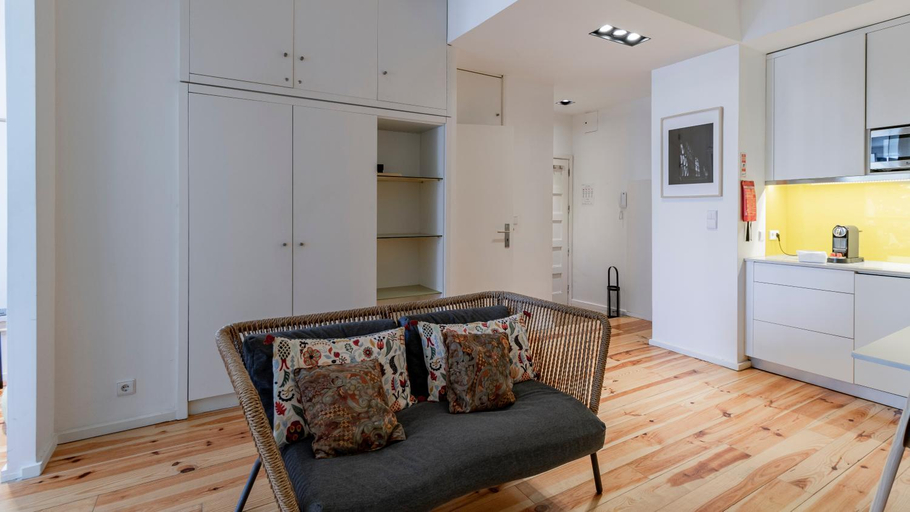 Others 5, Fernandes Tomas 424 by LovelyStay, Porto