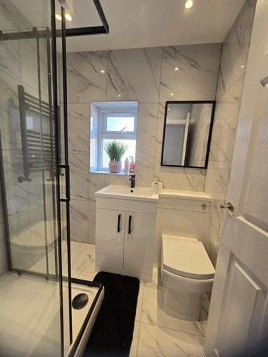 Bathroom 5, Seaside Retreat on Fleet Street, Blackpool
