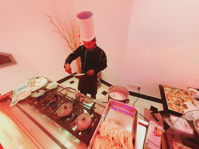 Food & Drinks, Kolonne Riverside Garden Hotel, Dehiovita