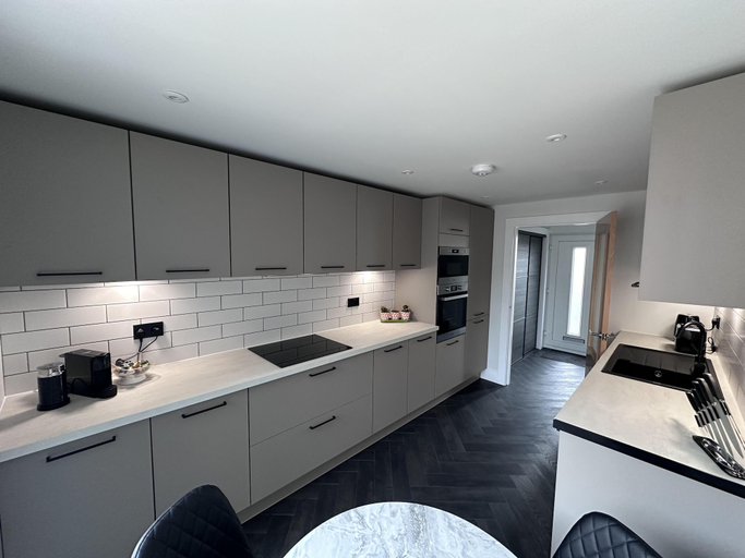 Private kitchen 4, St Andrews Luxury 2-bed House, Sleeps 4, Fife