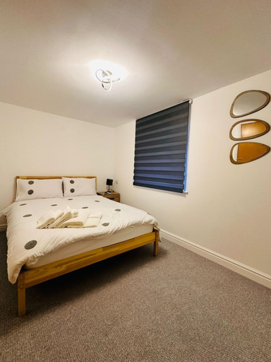 Bedroom 2, Home Away From Home- City Centre Gem, Derby