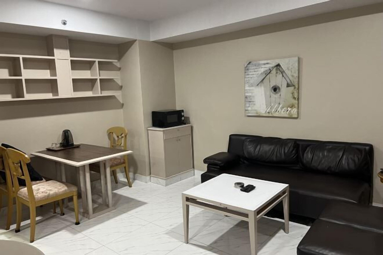 Dining Room 9