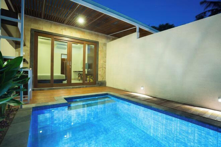 Swimming Pool 23