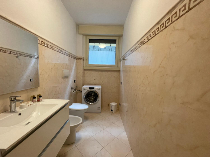 Bathroom 3, BG Central Premium Suite con parcheggio, Bergamo