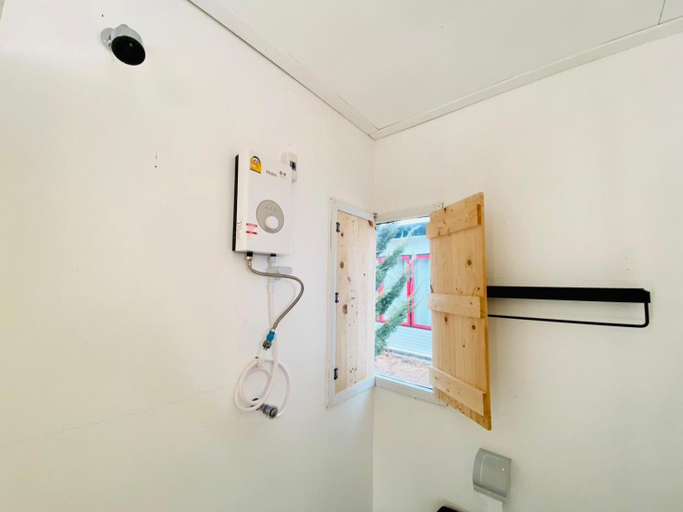 Bathroom 4, Phrao Camping Village พร้าวแคมป์ปิ้ง วิลเลจ, Phrao