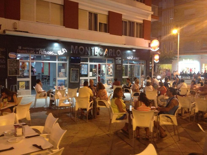 Food & Drinks 4, 204 I Posada del Mar I Encantador hostel en la playa de Gandia, Valencia