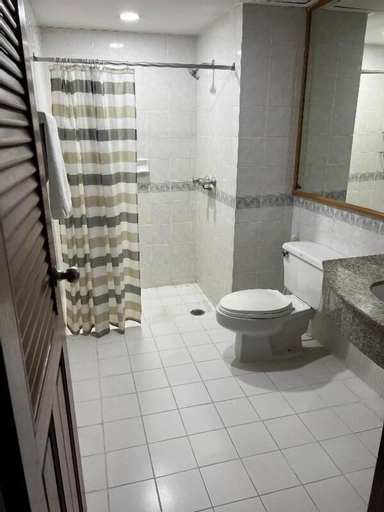Bathroom 19