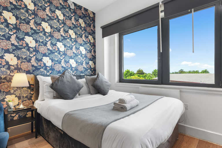 Bedroom 2, Charming 1-bed Apartment in London, London