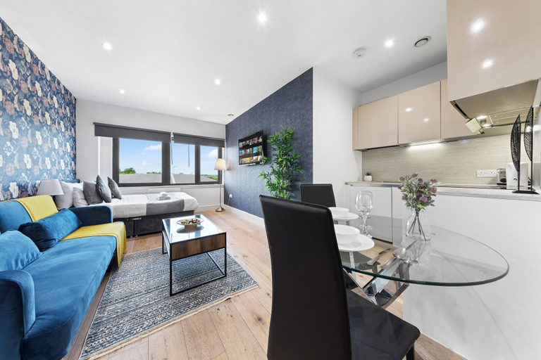 Others 5, Charming 1-bed Apartment in London, London
