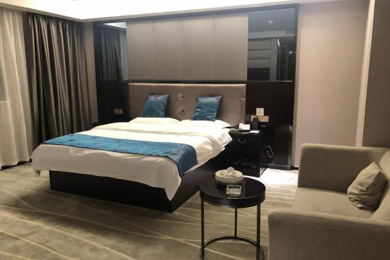 Bedroom 3, Huanyang Oriental Hotel, Shantou
