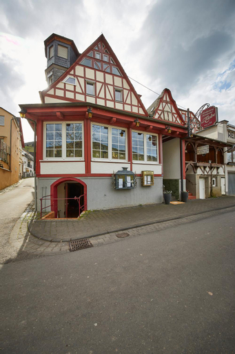 Exterior & Views 1, Gastehaus Zur Traube, Bernkastel-Wittlich