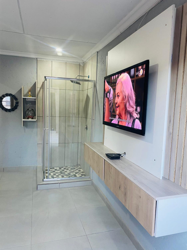 Others 5, Executive Galaxy Guest House Nkowankowa Extension 2, Mopani