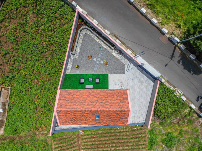 Others 4, Mountain Retreat by Homie, Porto Moniz