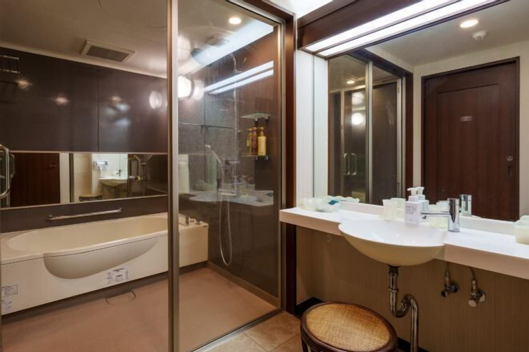 Bathroom 6
