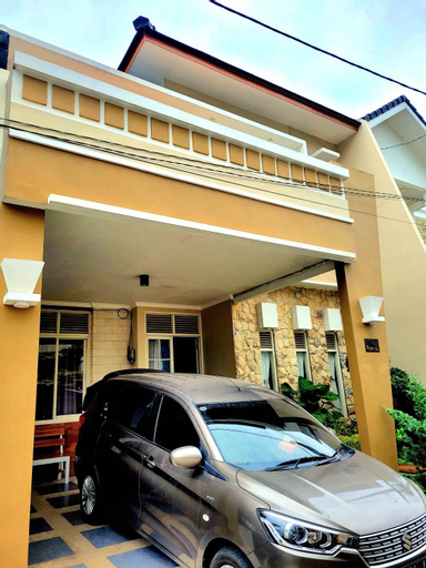 Exterior 3