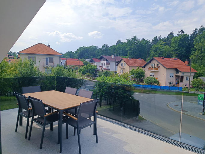 Others 5, Luxury Family Apartment with Terrace FRIGO, Maribor