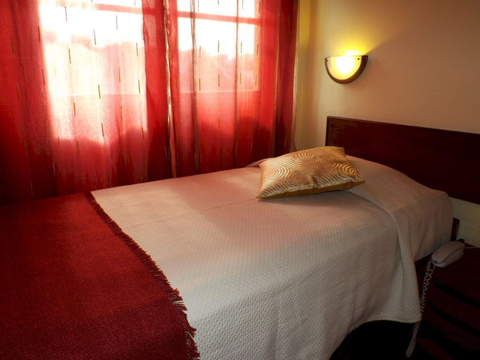 Bedroom 2, Apart Hotel Avenida