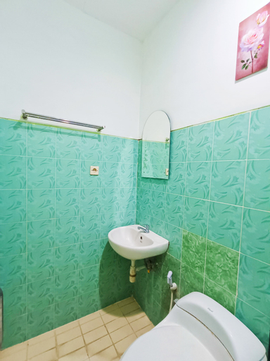 Bathroom 10