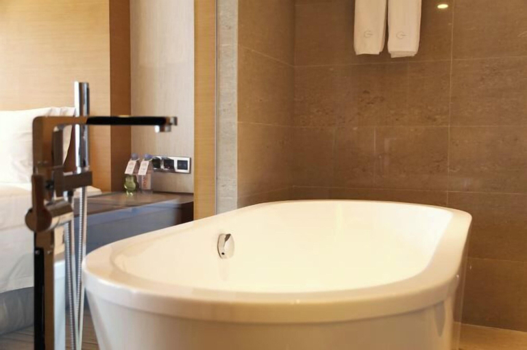 Bathroom 7