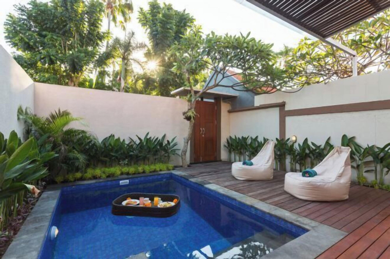 Swimming Pool 25