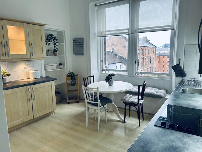 Others 5, Beautiful 1 bed Apartment in Glasgow Merchant City, Glasgow