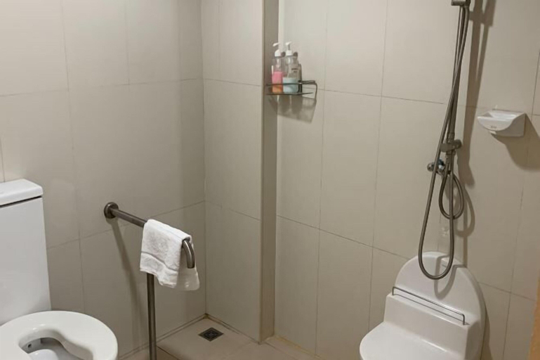Bathroom 29
