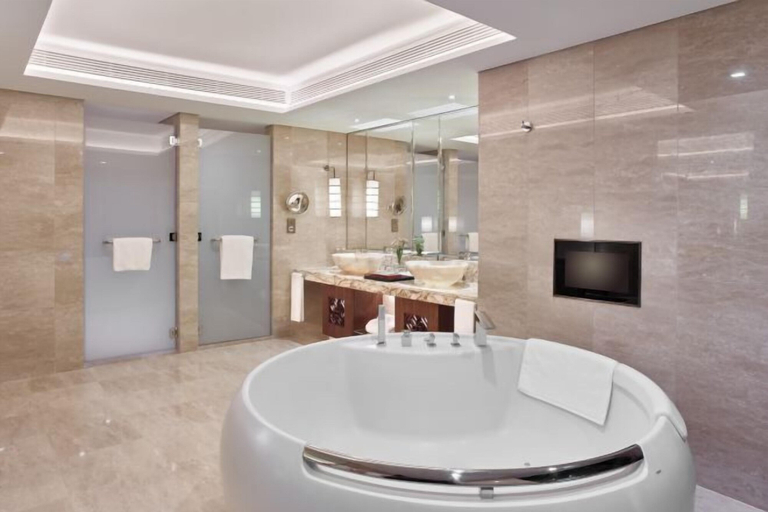 Bathroom 16