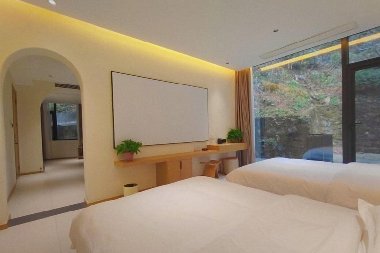Bedroom 3, Mountain and Courtyard Homestay, Hengyang