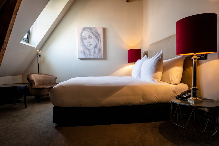 Bedroom 2, The College Hotel Amsterdam, Autograph Collection, Amsterdam