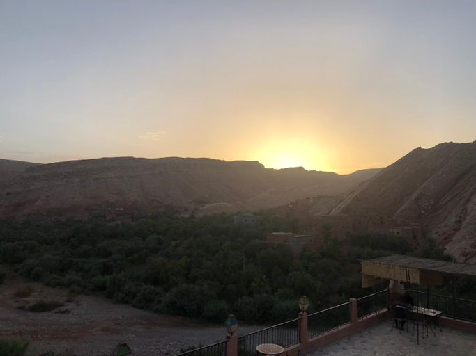 Others 3, ACHAHOUD CHEz LA BELLE FIBULLE, Ouarzazate