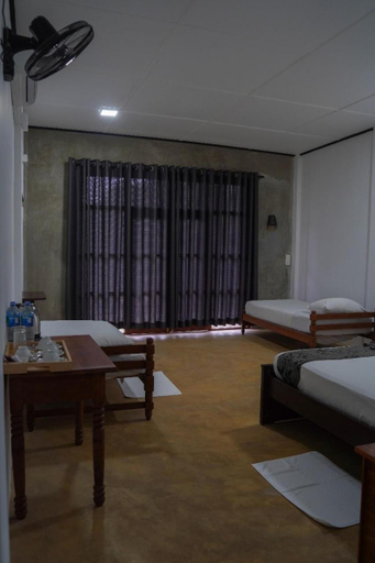 Bedroom 2, Sigiriya Cottage, Dambulla