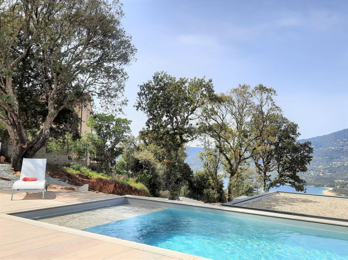 Swimming pool 3, Villa Cupabia vue mer, Corse-du-Sud