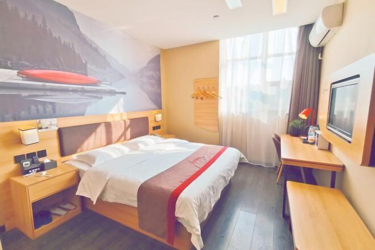 Bedroom 3, Shankee Hotel (Danyang Railway Station Glasses City), Zhenjiang