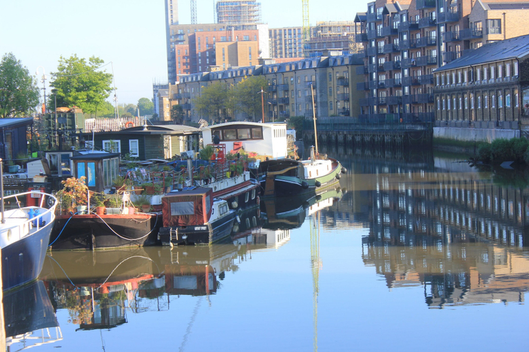 Exterior & Views, Luxurious 2-bed Haven in the Heart of Barking, London