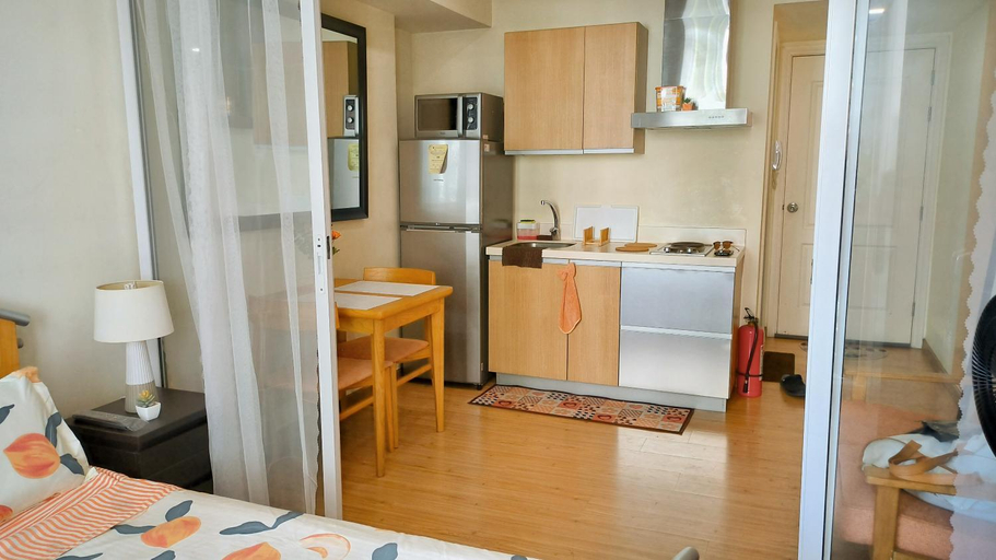 Others 3, Beach View Unit In Azure Urban Resort Residences, Parañaque