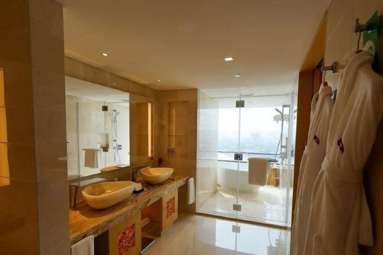 Bathroom 17