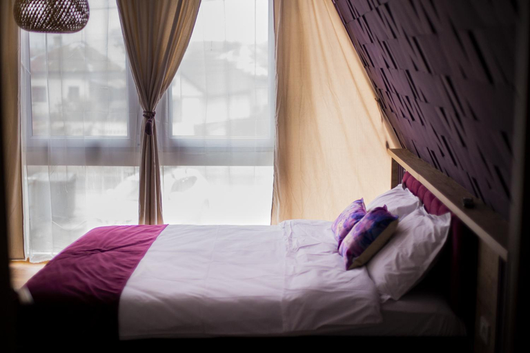 Bedroom 2, Anasta Guesthouse, Balcesti