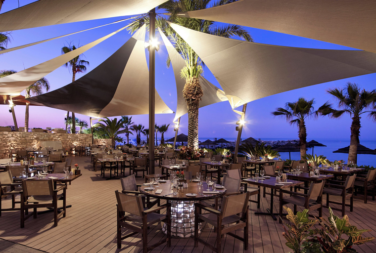 Food & Drinks 5, Amathus Residences