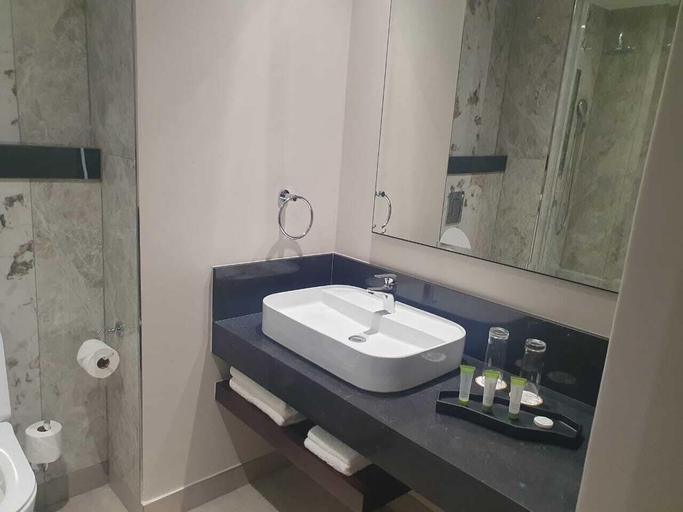 Bathroom 5, Premier Hotel Thohoyandou, Vhembe
