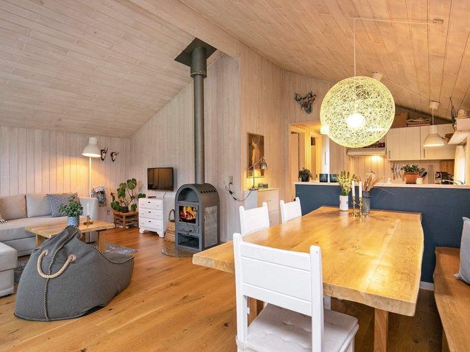 Others 5, Spacious Holiday Home in Jutland With Outdoor Whirlpool, Jammerbugt