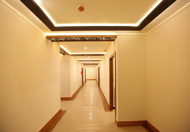 Others 5, Hotel Heyday, Pathanamthitta