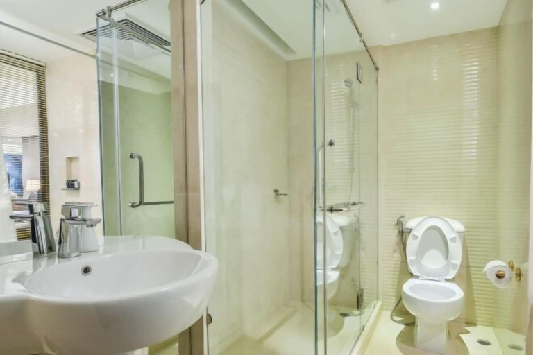 Bathroom 11