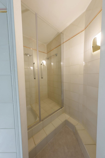 Bathroom 5, Best Western Plus Le Picardy Hotel & Spa, Aisne