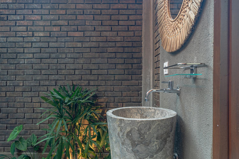 Bathroom 23