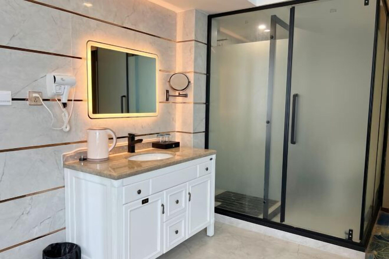 Bathroom 4, Yili Hotel, Jiangmen